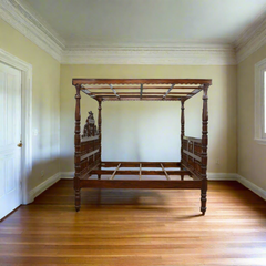 Antique Style Canopy Bed Made Of Teak Wood