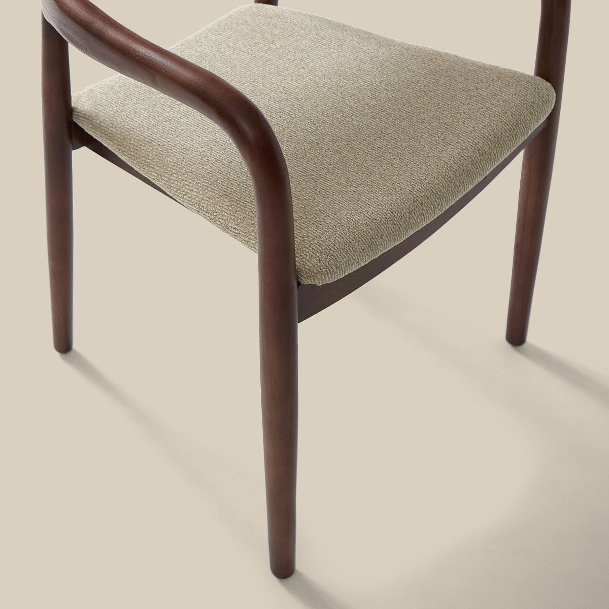 curve-back-solid-teak-dining-chair