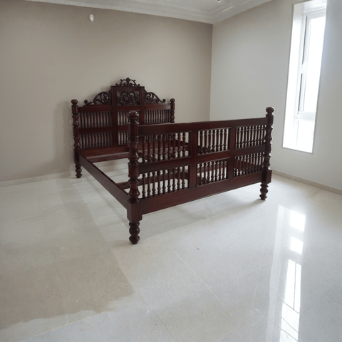 Traditional solid teak wood footboard with spindle detailing