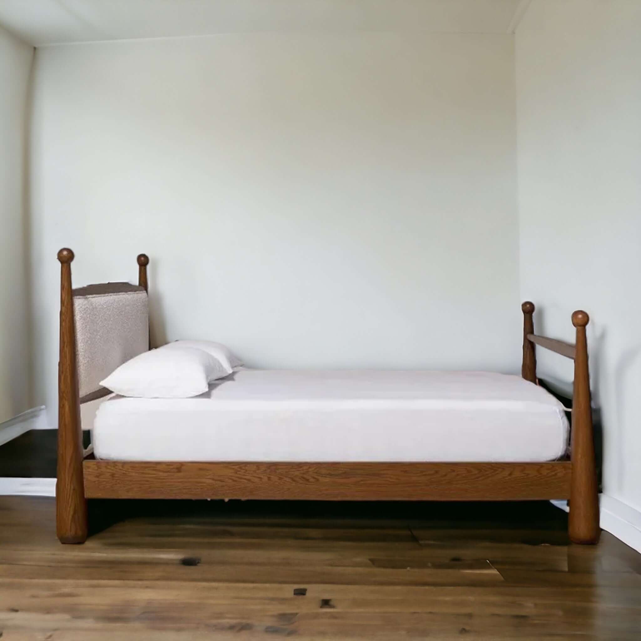 Unique Teak Bed Frame: Modern & Sophisticated Design - TimberCraft